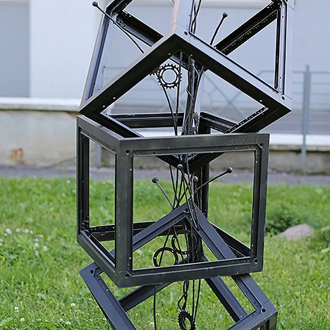 Скульптура Три куба