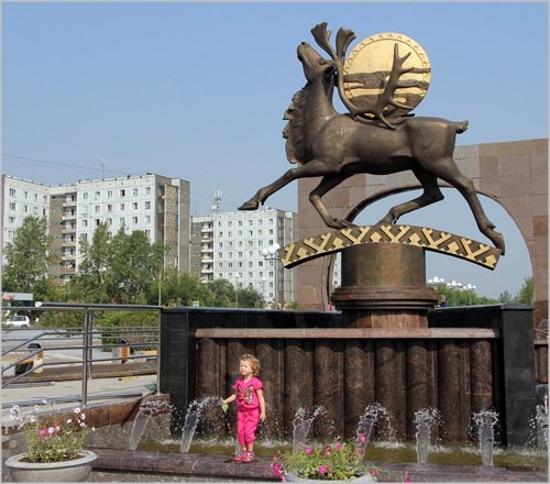 Фонтан скульптура "Северное сияние" в Красноярске