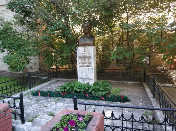 Памятник Андрей Васильевич Водяников в Красноярске