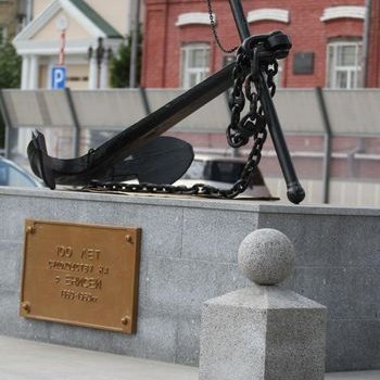 Скульптура "Якорь" в Красноярске