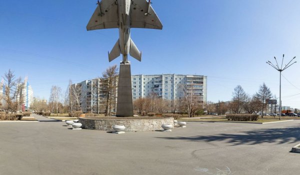 Памятники Самолёт МиГ-21Ф в Красноярске