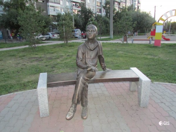 Скульптура Школьники в Красноярске