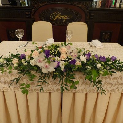 Композиция на стол молодожонов 