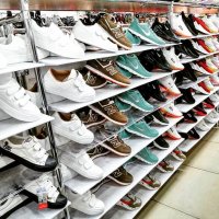 Кроссовки для девушек