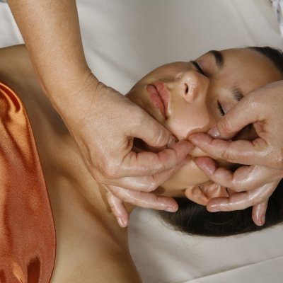 Испанский массаж лица 60 мин. 