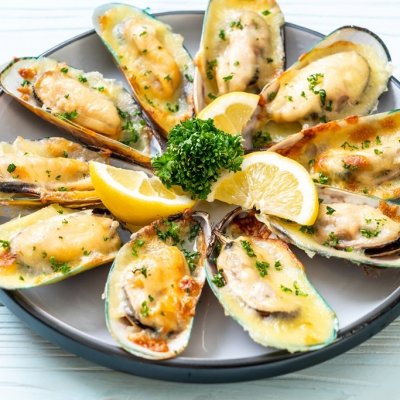 Мидии запечённые с сыром