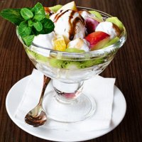 Мороженное с фруктами