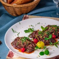 Филе телятины под гранатовым соусом