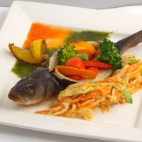 Сибас запеченный с соусом песто