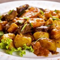 Жаркое с курицей в сливочном соусе