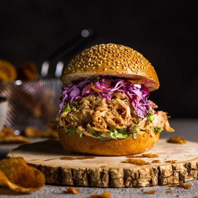 Чикен бургер (большой) + пастрами