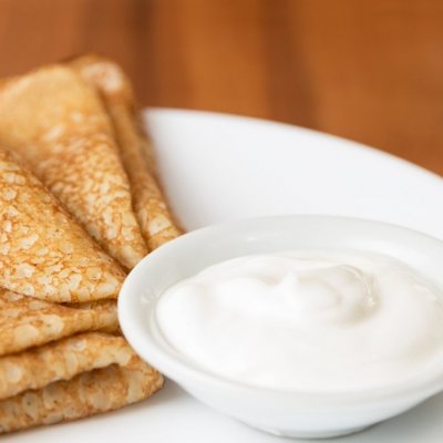 Блины со сметаной