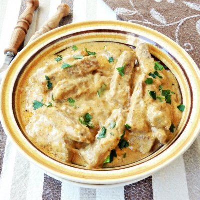 Мясо в сметане