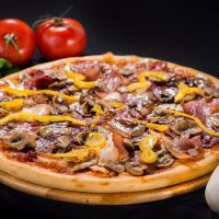 Пицца с говядиной и грибами