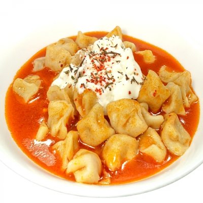 Манты по-турецки в томатном соусе