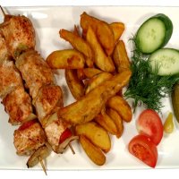 Курица на шпажках