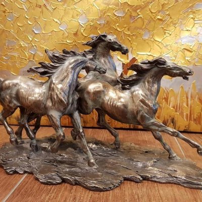 Композиция, 3 коня 