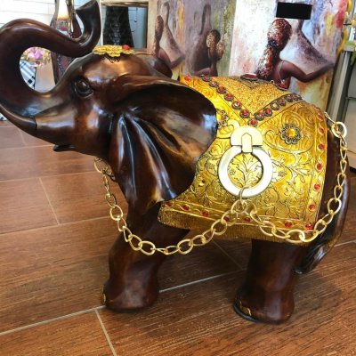 Слон большой