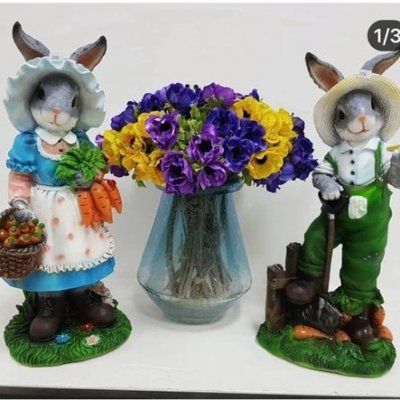 Зайцы, садовые фигурки 