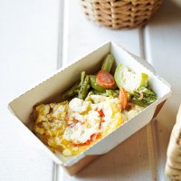 СВИНАЯ ОТБИВНАЯ С ОВОЩНЫМ АССОРТИ (50/100Г) 