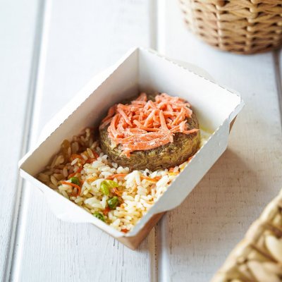 БИТОЧЕК В СЛИВОЧНОМ СОУСЕ С ГАРНИРОМ "РИС С ОВОЩАМИ" (100/130Г) 