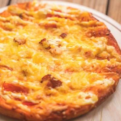 ПИЦЦА ДОМАШНЯЯ КОПЧЕНАЯ КУРИЦА/ПОМИДОРЫ/СЫР (190 Г) 