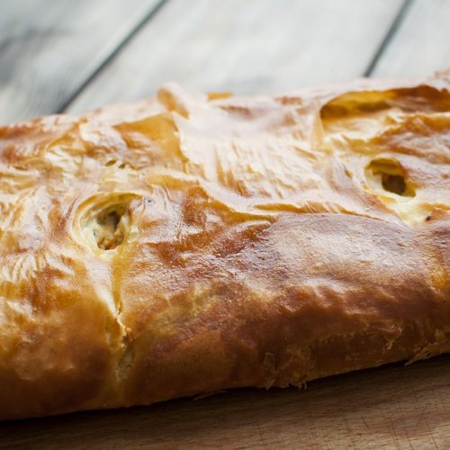 РУЛЕТ СКУМБРИЯ/МОРКОВЬ/ЛУК (1 КГ) 