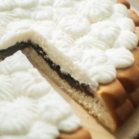 ПИРОГ ЧЕРЕМУХА/НАТУРАЛЬНЫЕ СЛИВКИ (1 ШТ.) 