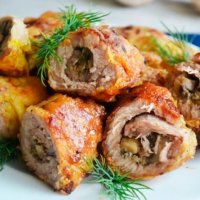 Мясные рулетики с брокколи