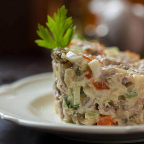 Оливье с говядиной