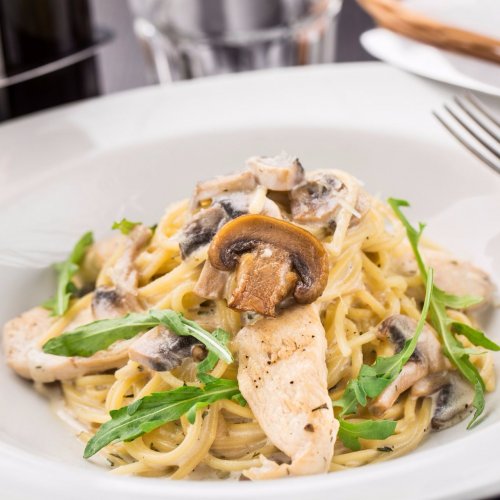 С курицей и шампиньонами