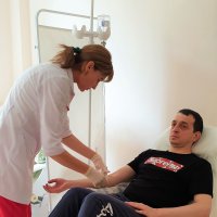 Внутривенное вливание + препарат в зависимости от назанач.