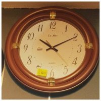 Часы настенные 