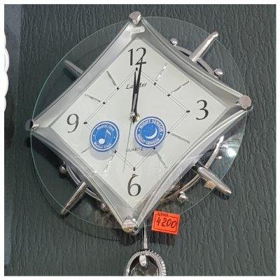 Часы с маятником