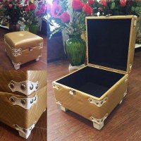 Пуфик золотистый