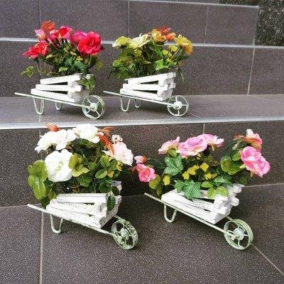 Кашпо с цветами