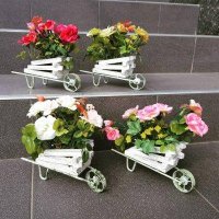 Кашпо с цветами