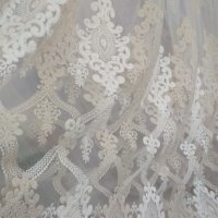 Современные шторы. Вышивка на сетке.