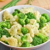 Гарнир из брокколи и цветной капусты