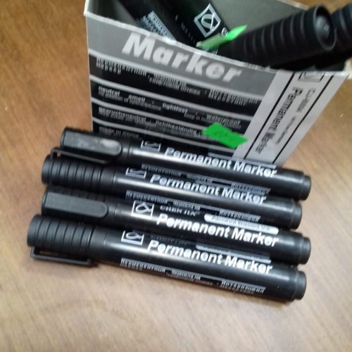 Маркет черный