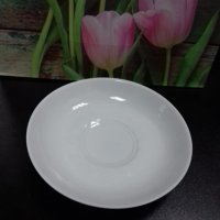 Блюдце белое фарфор