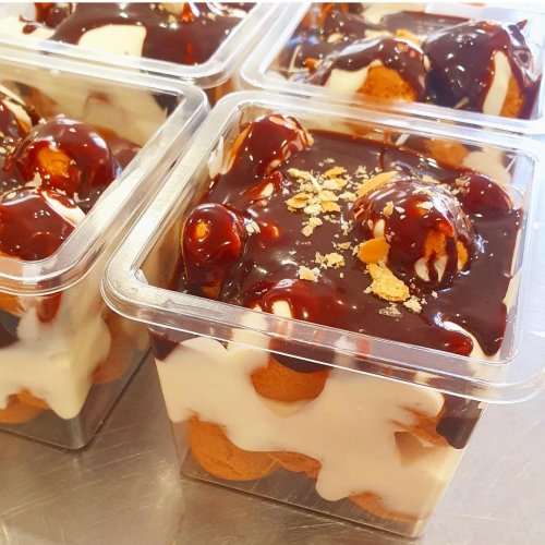 Мини профитрольки с кремом пломбир и ганашем на молочном шоколаде