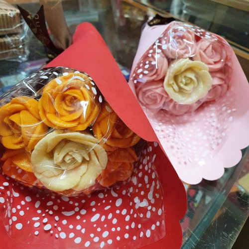 7 роз шоколадный букет