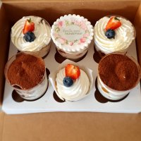 Пирожные и другое для любимых