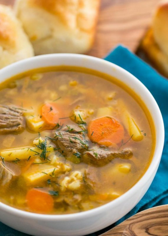 Рассольник из говядины с перловкой