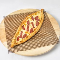 ПИДЭ с колбасой и сыром