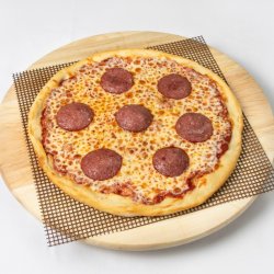 Три колбасы