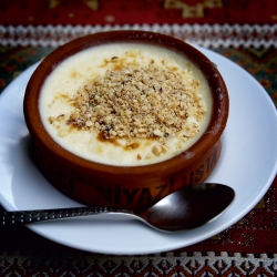 Сютлач с лесным орехом 