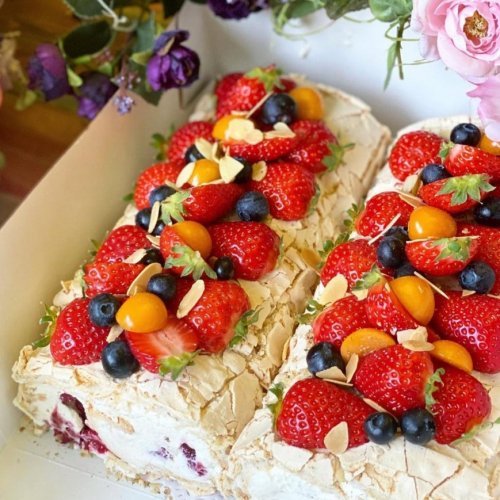 Меренговый рулет шоколадный