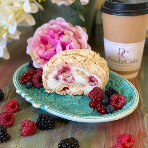 «Меренговый рулет сливочный»